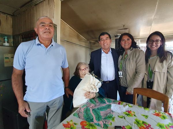 Entrega insumos Cuidados Domiciliarios