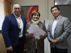 Despedida funcionaria que cesa funciones